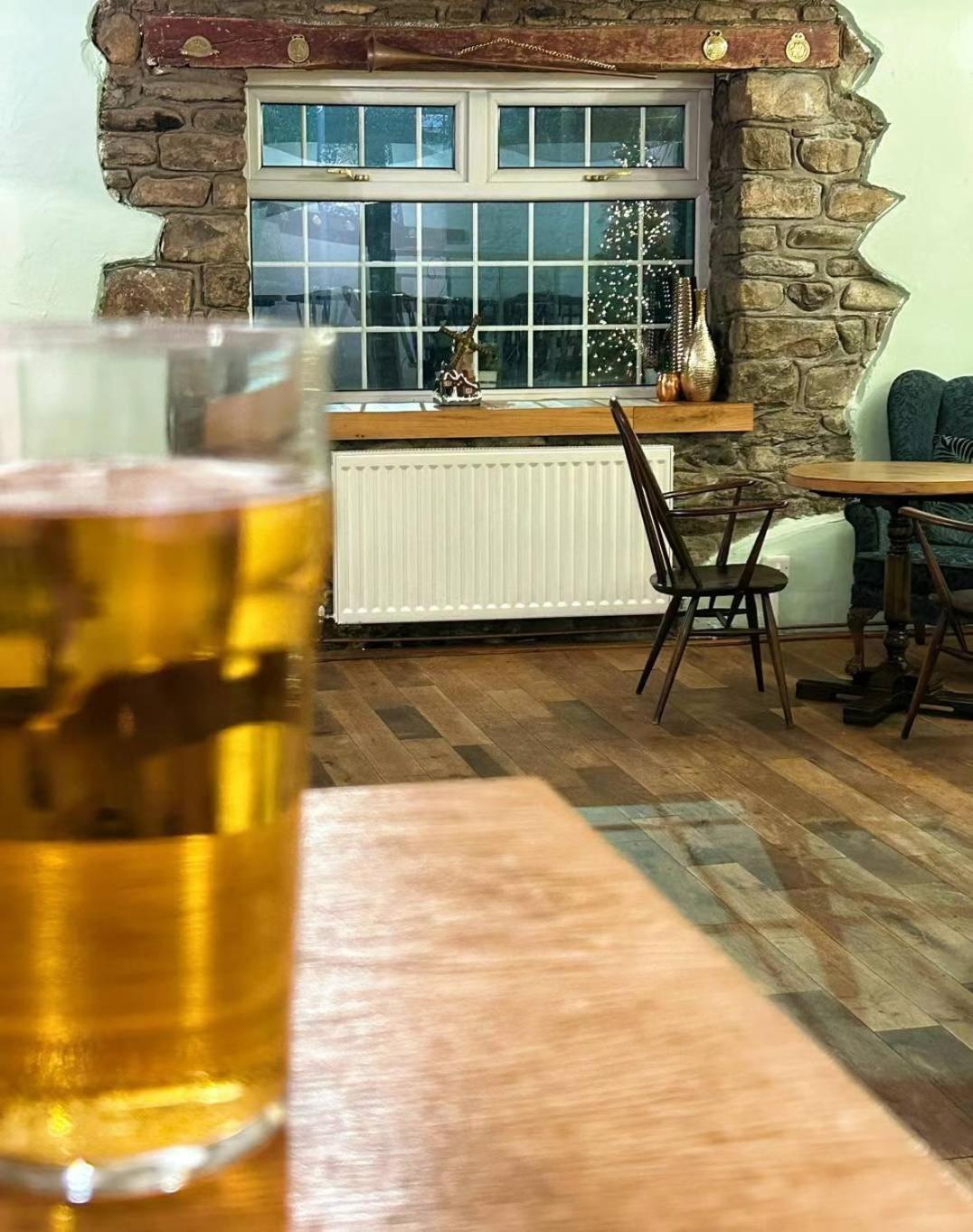 Penybont Restaurant + Inn Кармартен Экстерьер фото